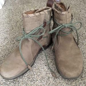 Earth - Womens Leather Scenic Khaki lace wrap boot